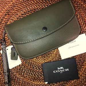 COACH 1941 Snakeskin Clutch OLIVE Glovetanned NWT!